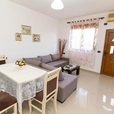 Apartment Private Familiar Apartment! *